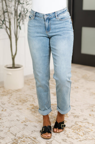 Judy Blue Cheyenne V-Front Cool Denim Boyfriend Jeans
