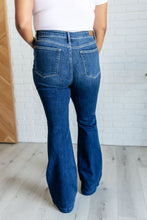 Load image into Gallery viewer, Judy Blue Mavis High Rise Side Seam Detail Flare Jeans
