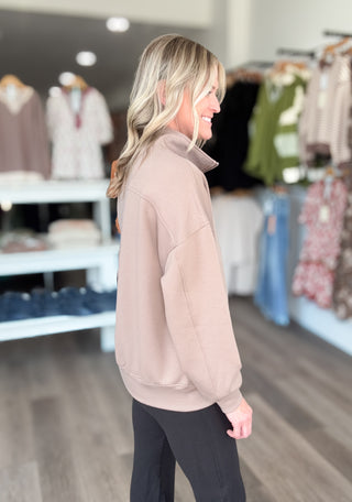 Essential Scuba Quarter Zip Long Sleeved Pullover