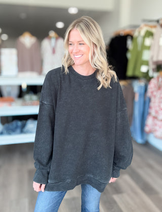 Washed Ribbed Long Sleeved Hi Low Pullover Sweatshirt