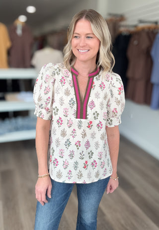 Cream & Floral Print Puffed Short Sleeved Top Entro Brand
