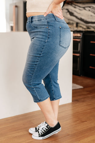 Judy Blue Emily High Rise Cool Denim Pull On Capri Jeans