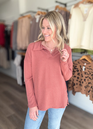 Brick Relaxed Collared Ribbed Knit Long Sleeved Top