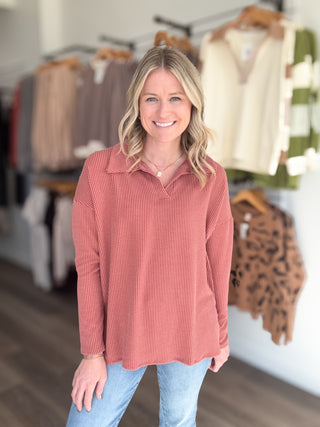 Brick Relaxed Collared Ribbed Knit Long Sleeved Top