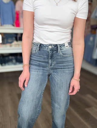 Judy Blue Mid Rise Straight Fit Jeans