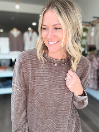 Washed Ribbed Long Sleeved Hi Low Pullover Sweatshirt