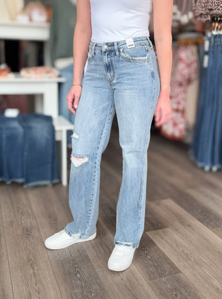 Judy Blue Mid Rise 90's Rigid Magic Straight Fit Jeans