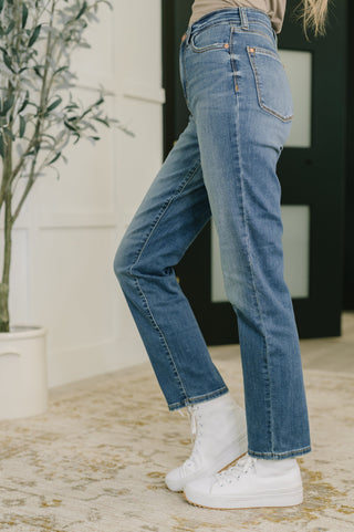 Judy Blue Izzie High Waist Straight Fit