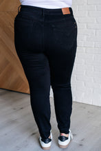 Load image into Gallery viewer, Judy Blue Nicole Tummy Control Skinny Jeans in Black
