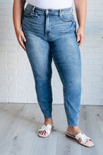 Load image into Gallery viewer, Judy Blue Nicole Tummy Control Skinny Jeans in Vintage Wash
