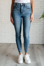 Load image into Gallery viewer, Judy Blue Nicole Tummy Control Skinny Jeans in Vintage Wash
