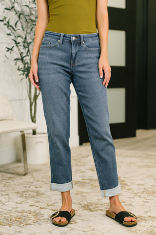Judy Blue Shane Mid Rise Billie Boyfriend Jeans