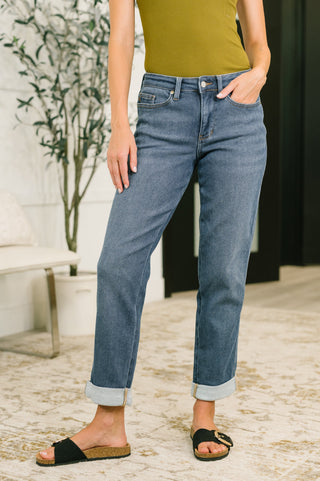 Judy Blue Shane Mid Rise Billie Boyfriend Jeans