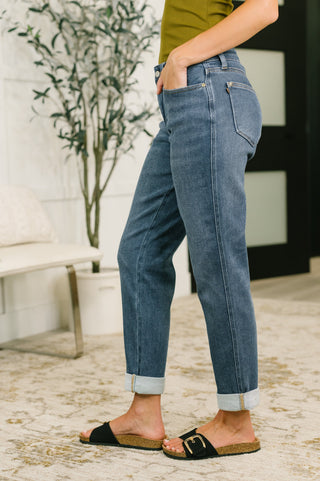 Judy Blue Shane Mid Rise Billie Boyfriend Jeans