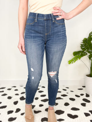 Judy Blue Pull On Jeggings
