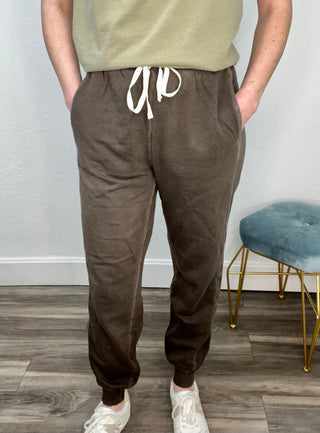 Unconditional Comfort Joggers In Brown